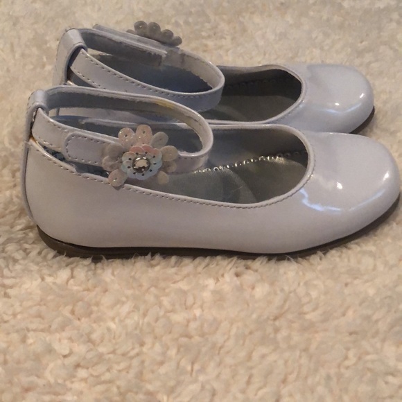 dress shoes, shiny white, floral ankle strap - Picture 2 of 4